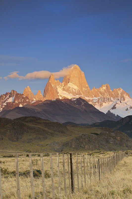 阿根廷El Chaltén，菲茨・罗伊早上在巴塔哥尼亚